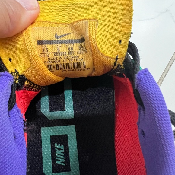 Nike sneakers - Picture 3 of 4